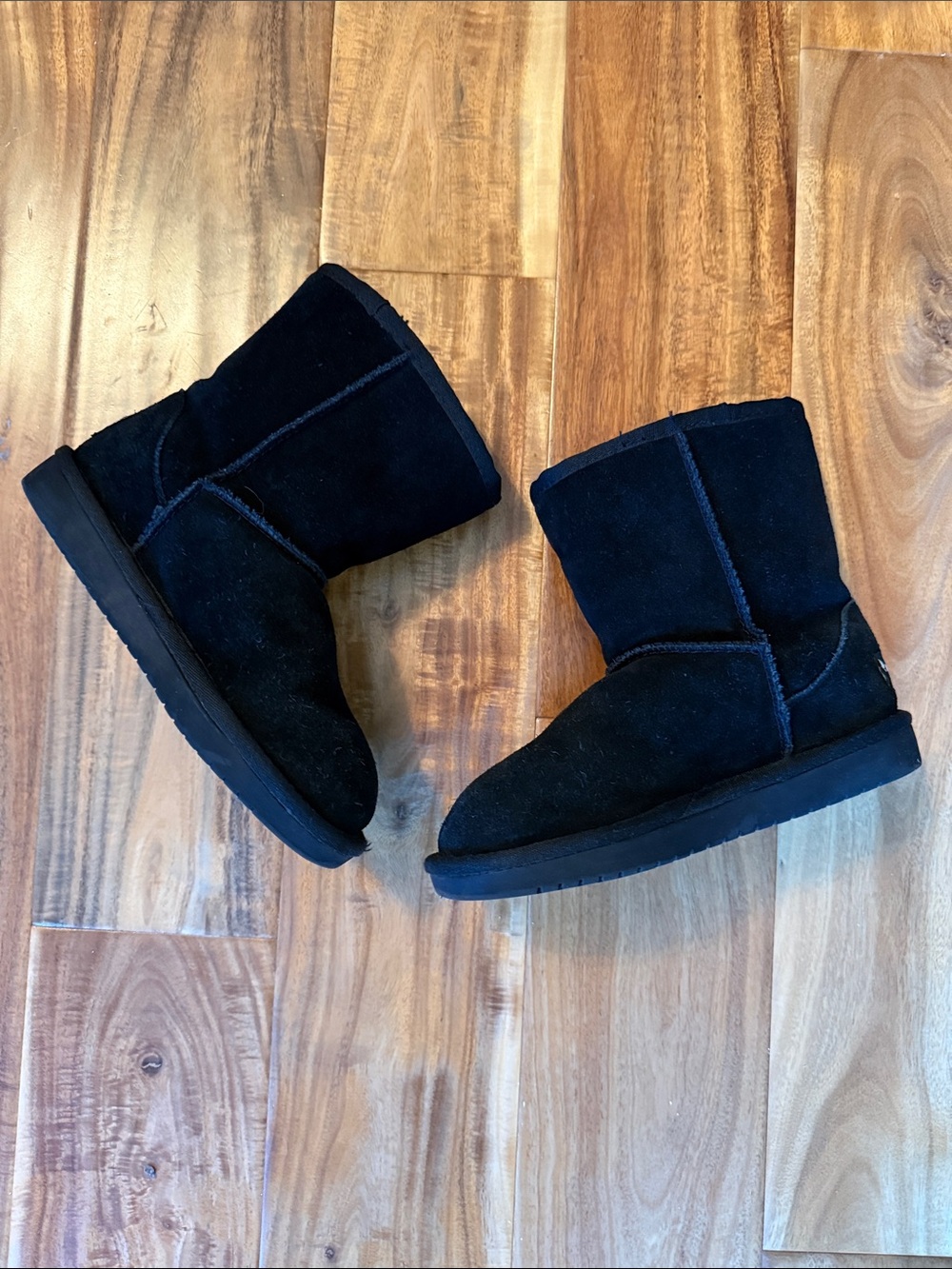Koolaburra by UGG short boots in size 13